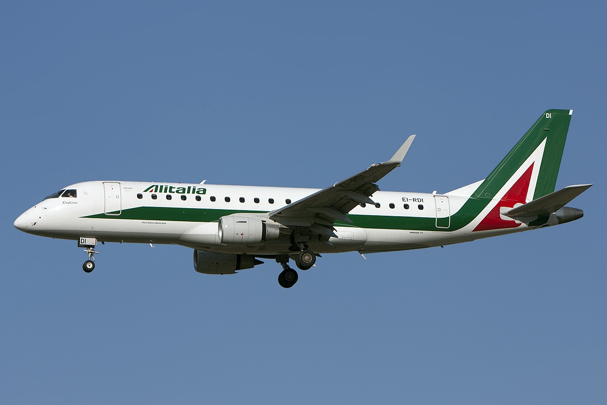 Alitalia Embraer 170