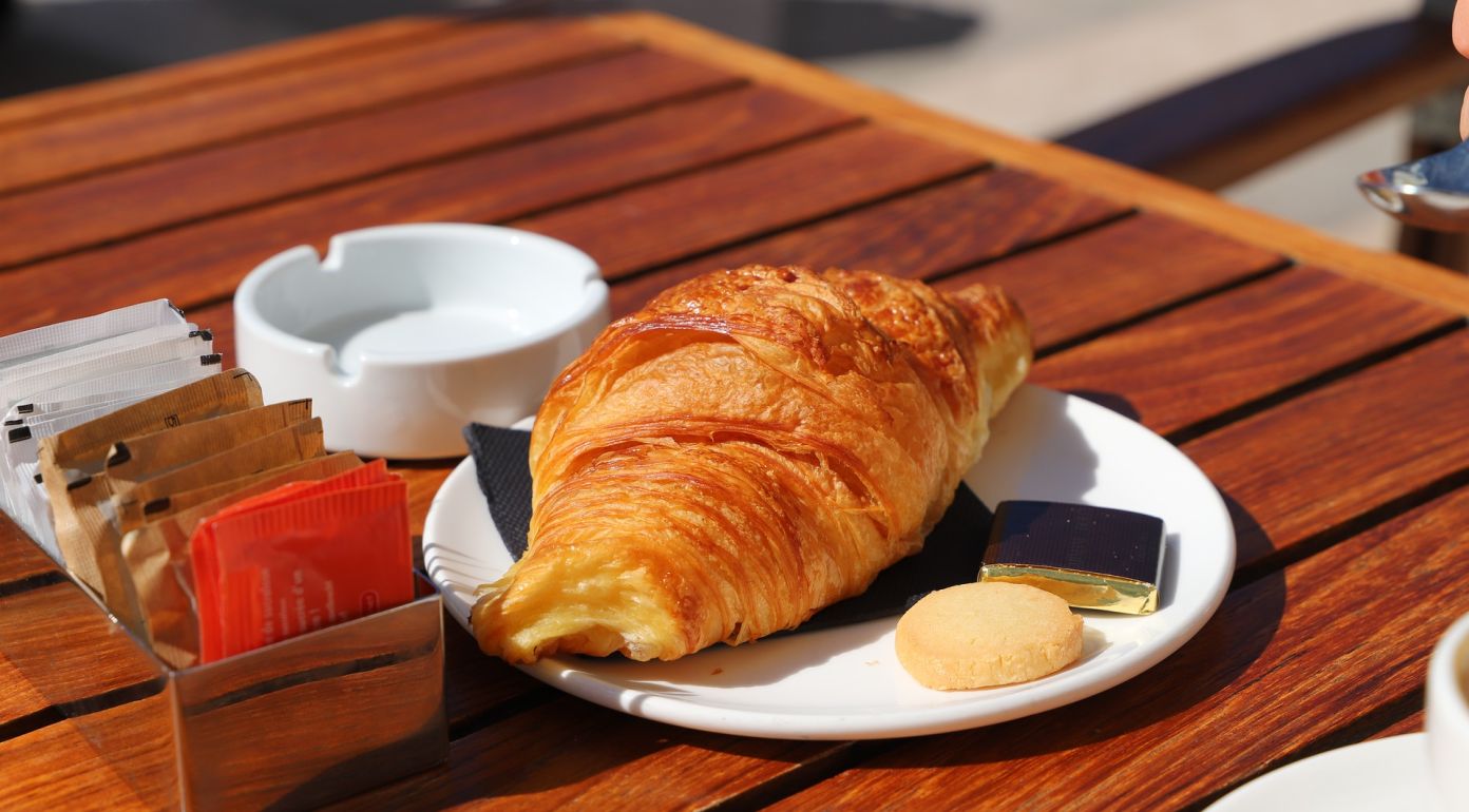 Frankreich Croissant Essen Gipfeli