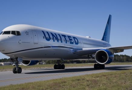 United Boeing 767-300ER
